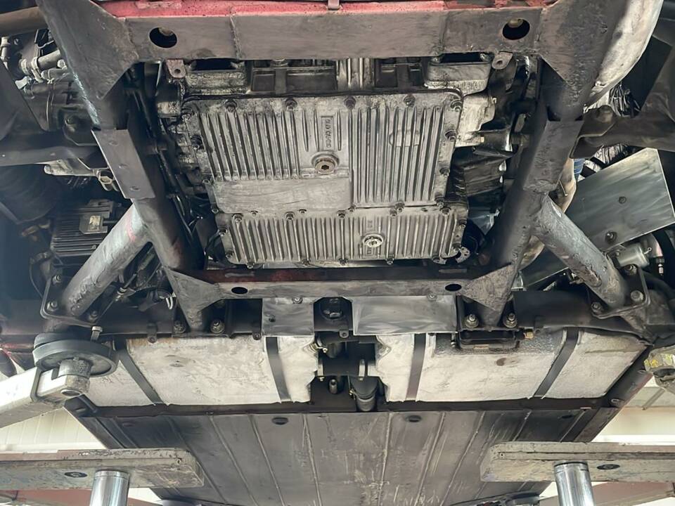 Image 25/33 of Ferrari Mondial 3.2 (1986)