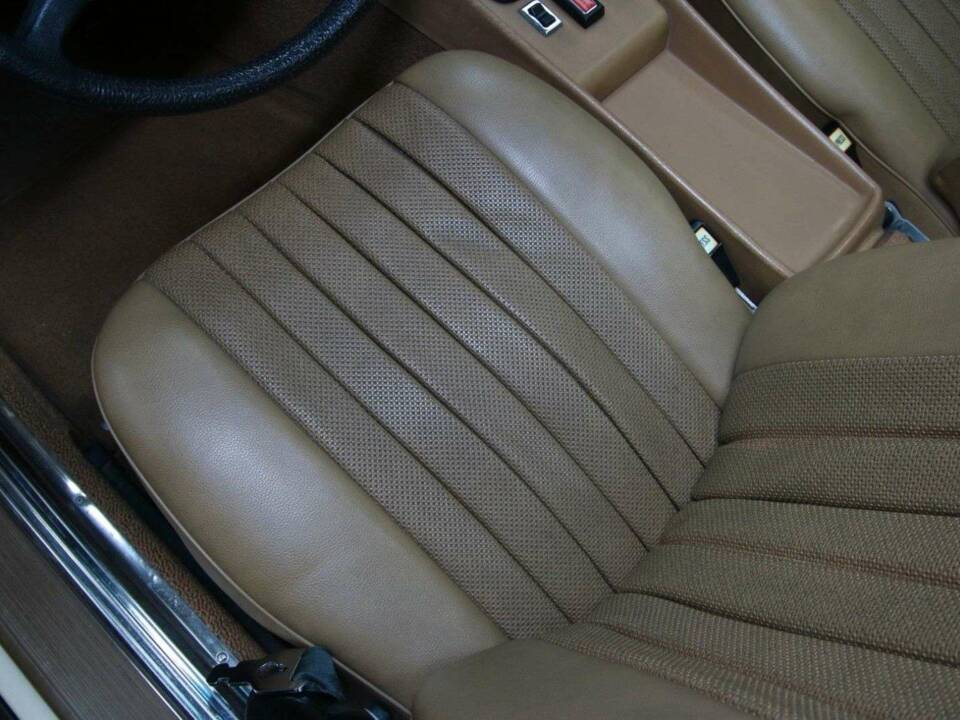 Image 13/50 de Mercedes-Benz 450 SL (1973)