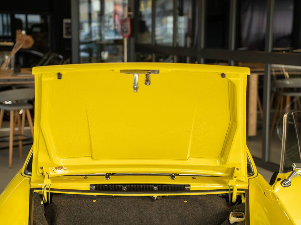 Image 42/50 de Porsche 911 2.4 T &quot;Oilflap&quot; (1972)
