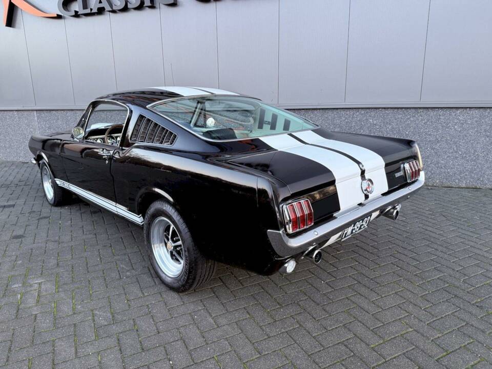 Image 12/36 of Ford Mustang 390 GTA (1966)