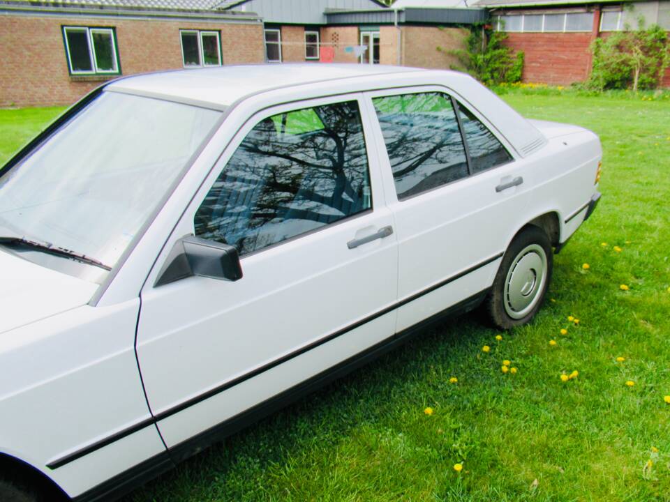 Bild 3/25 von Mercedes-Benz 190 D 2.5 (1986)