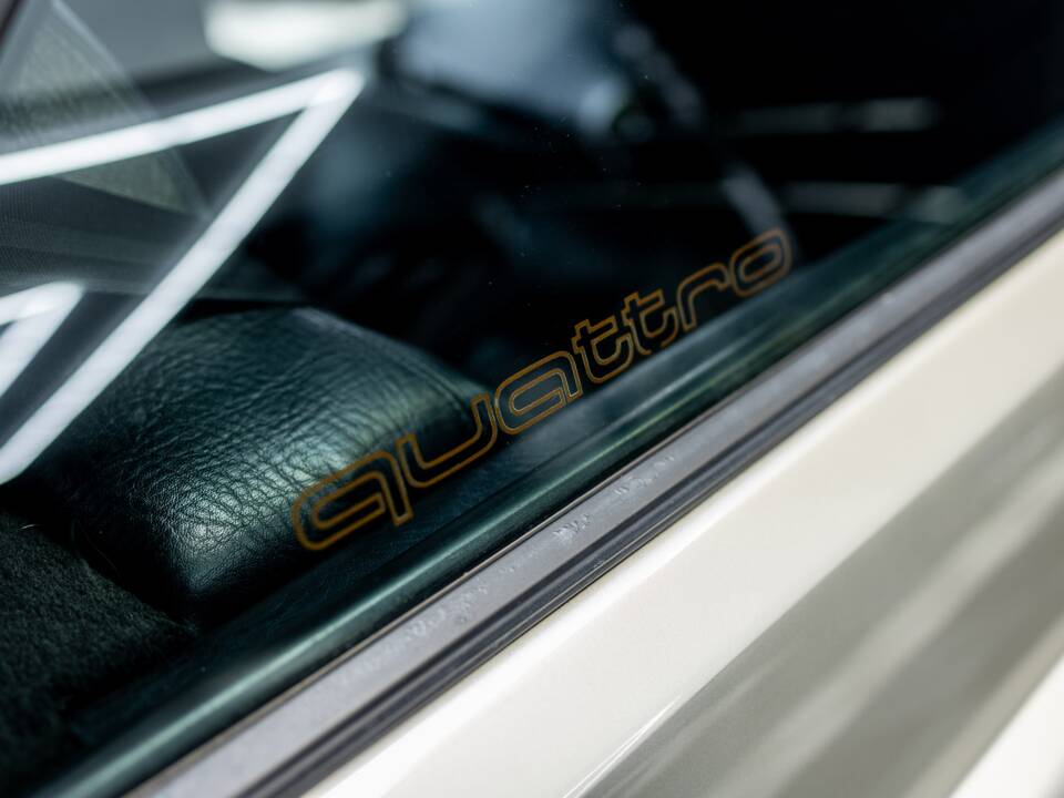 Image 13/46 of Audi 200 Avant quattro - 2.1 Turbo (1985)