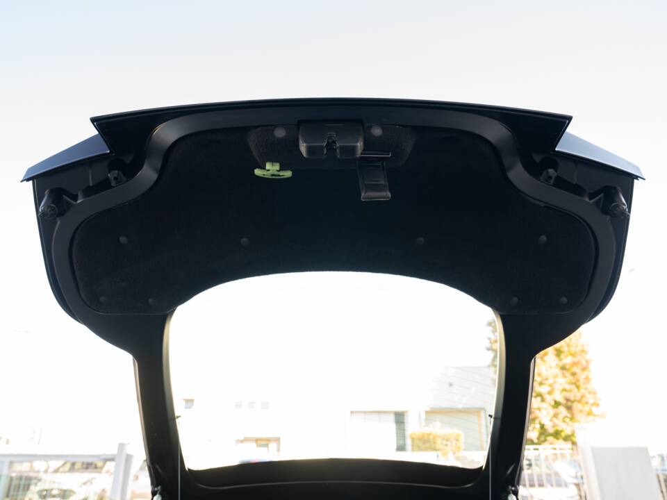 Image 78/83 de Aston Martin V12 Vantage (2009)