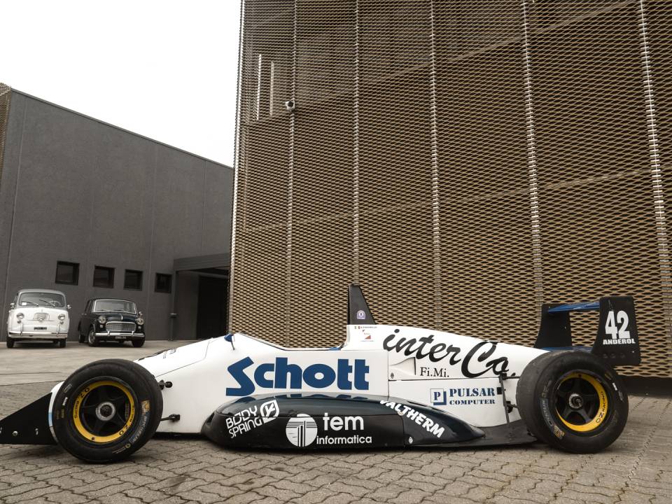 Bild 7/50 von Dallara F392 Formula 3 (1992)