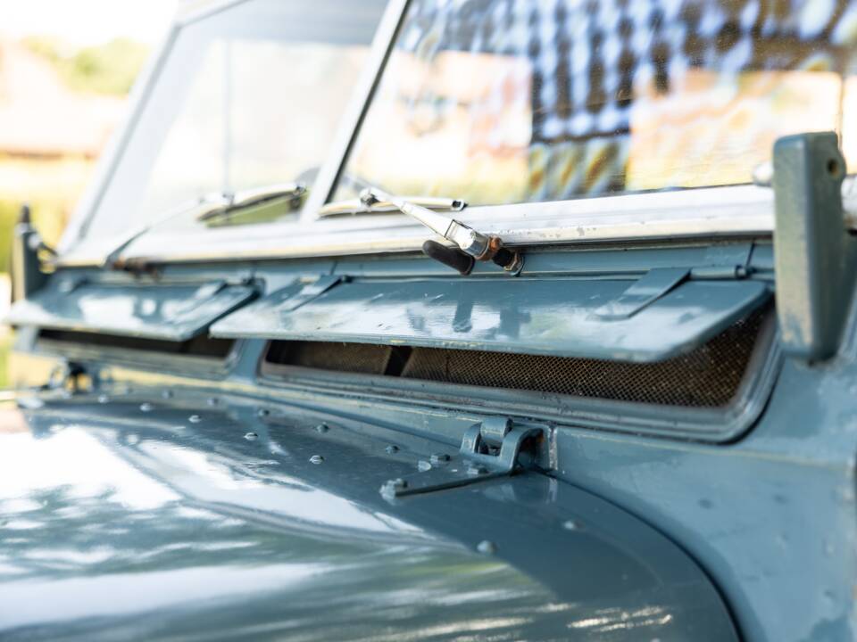 Bild 44/50 von Land Rover 88 (1980)
