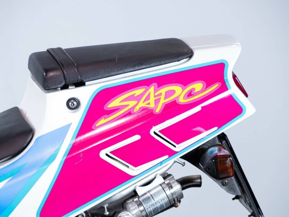 Immagine 11/50 di Suzuki RGV 250 Gamma (1992)