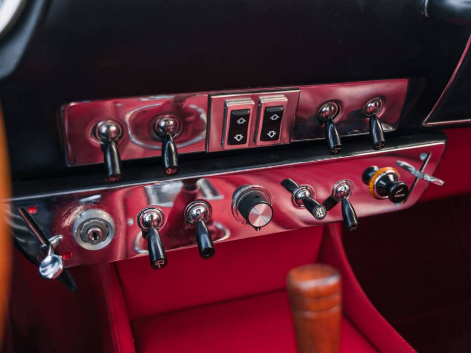 Bild 47/73 von Maserati Mexico 4700 (1968)
