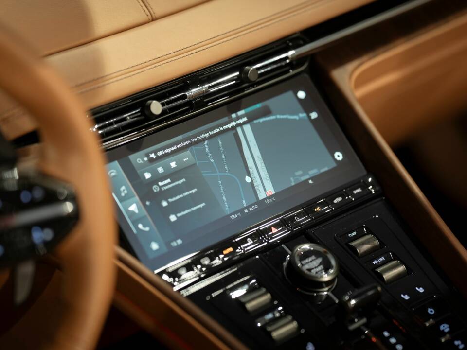 Bild 40/51 von Aston Martin DB12 Volante (2024)