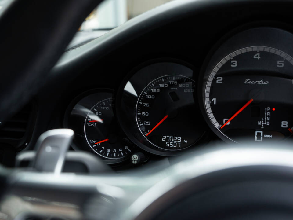 Imagen 23/51 de Porsche 911 Turbo (2014)