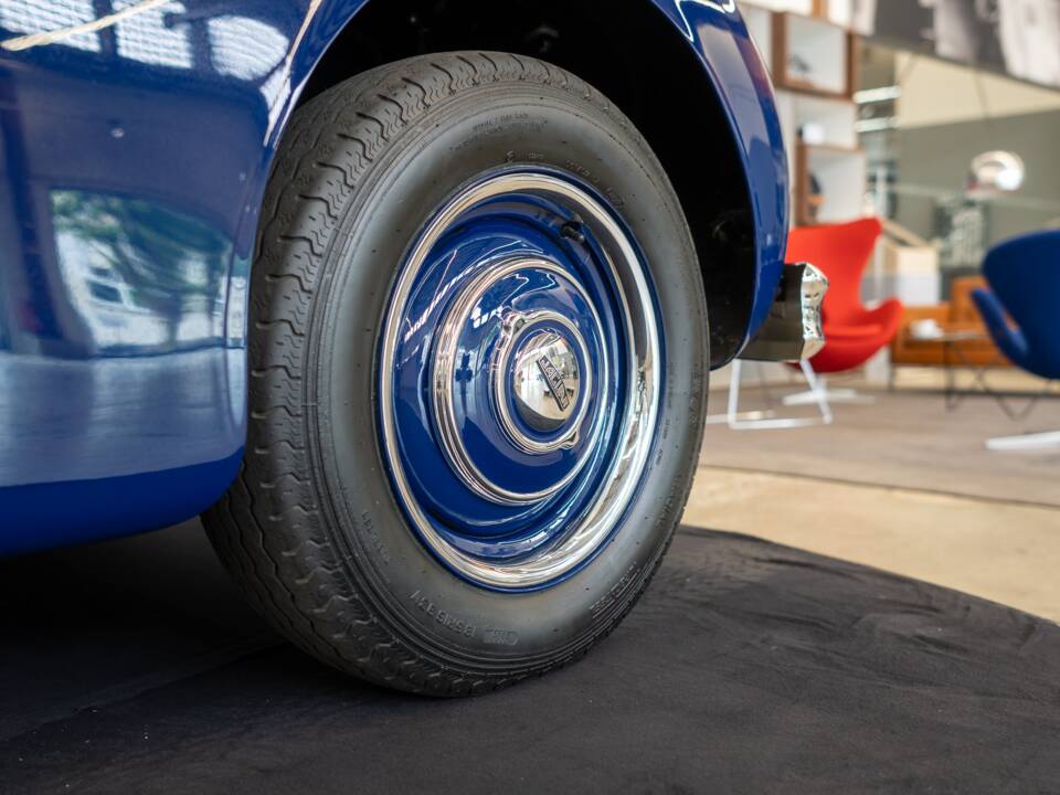 Immagine 34/62 di Jaguar XK 140 OTS (1954)