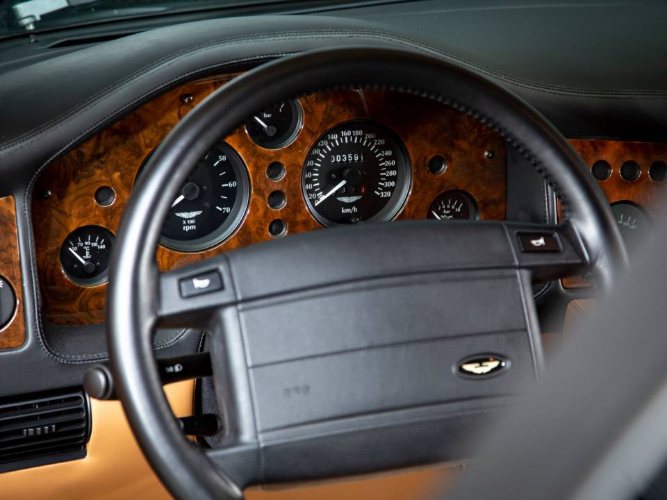 Bild 12/29 von Aston Martin V8 Vantage V550 (1995)