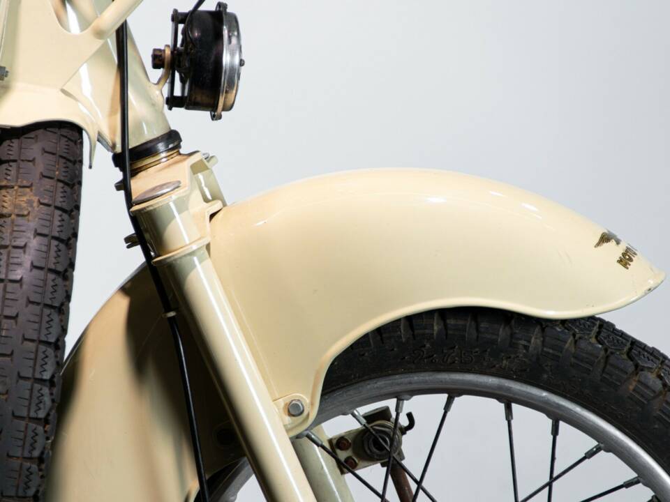 Image 19/50 of Moto Guzzi DUMMY (1951)