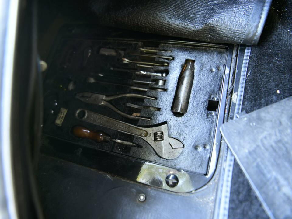 Image 21/38 of Rolls-Royce Silver Cloud I (1959)