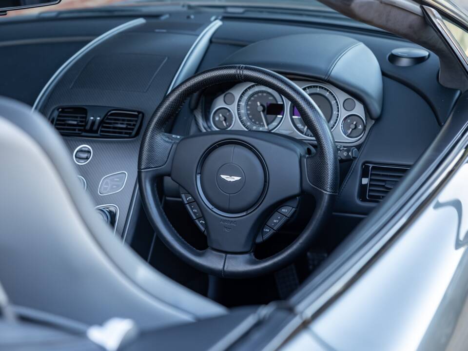 Image 34/53 of Aston Martin V12 Vantage AMR Roadster (2018)