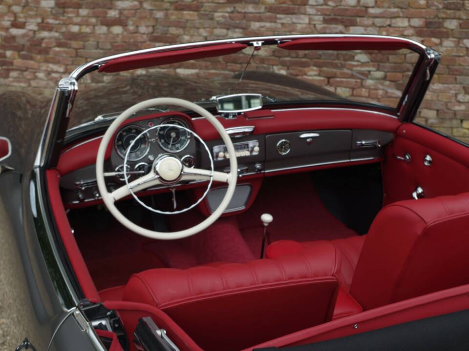 Image 33/50 of Mercedes-Benz 190 SL (1959)