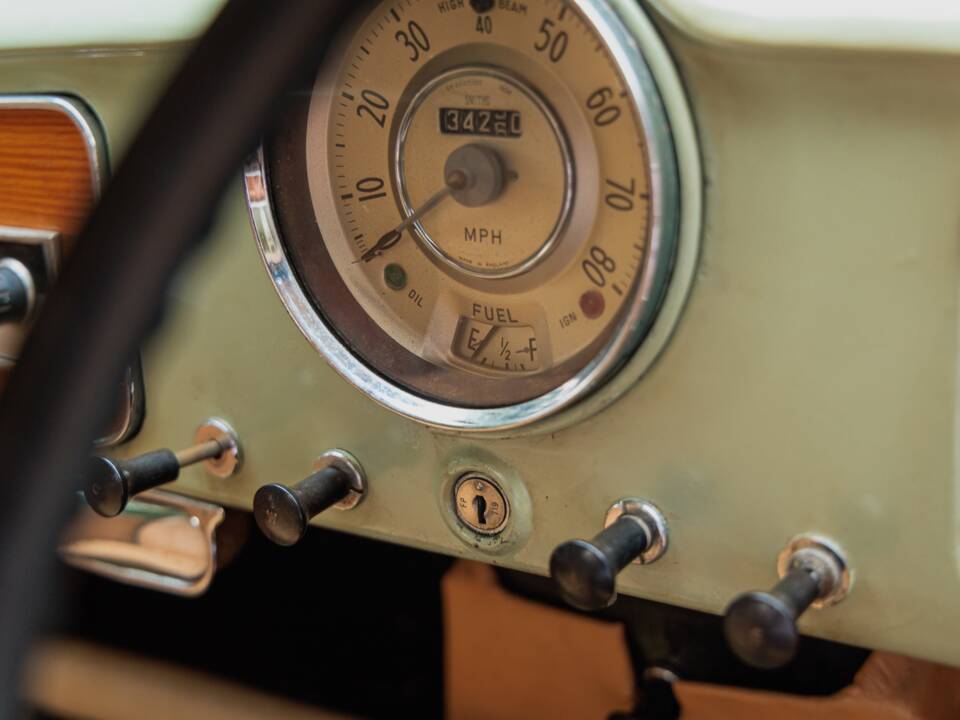 Image 29/29 of Morris Minor 1000 Tourer (1962)