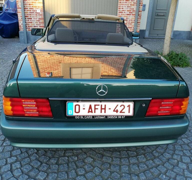 Imagen 5/8 de Mercedes-Benz 300 SL (1990)