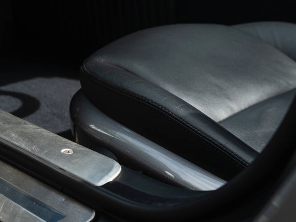 Image 29/53 of BMW Z8 (2001)