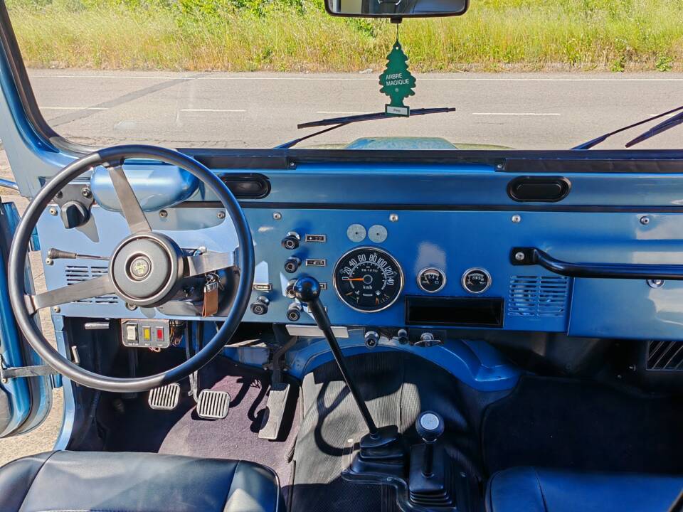 Image 23/31 of Jeep CJ-7 2.4L Diesel (1983)