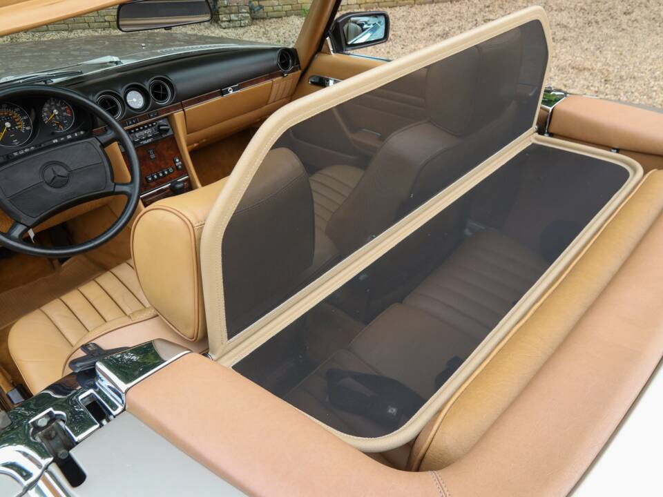 Image 33/50 de Mercedes-Benz 560 SL (1988)