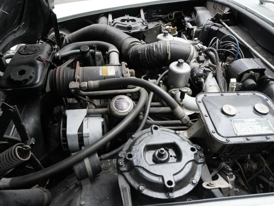 Image 18/20 of Bentley T 1 (1974)