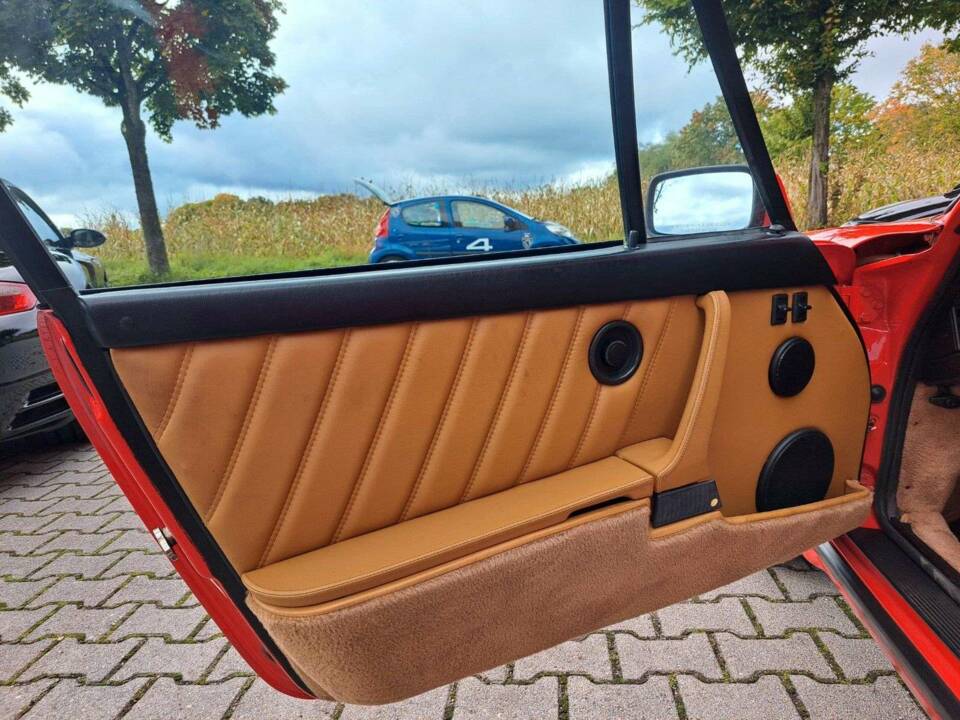 Image 16/28 de Porsche 911 Turbo 3.3 (1989)