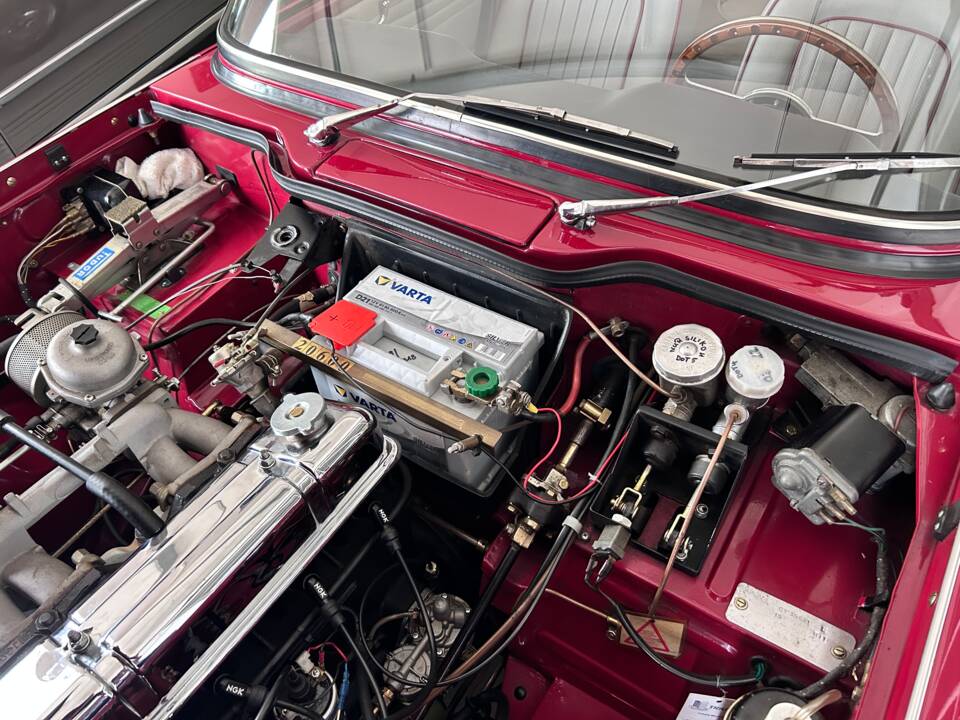 Image 16/26 of Triumph TR 4 (1965)