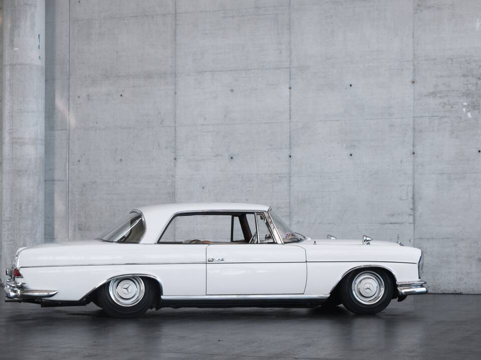 Afbeelding 10/50 van Mercedes-Benz 300 SE (1963)