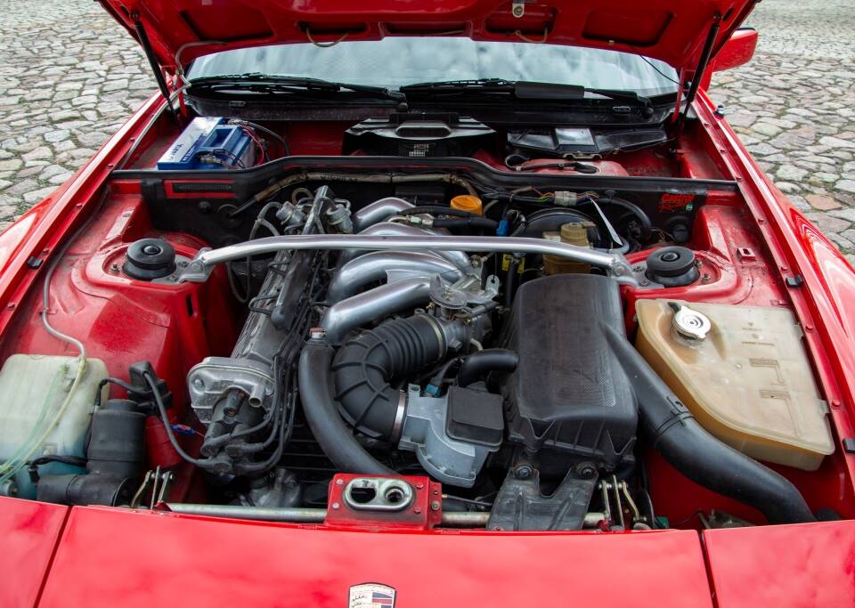 Image 22/22 of Porsche 944 (1982)
