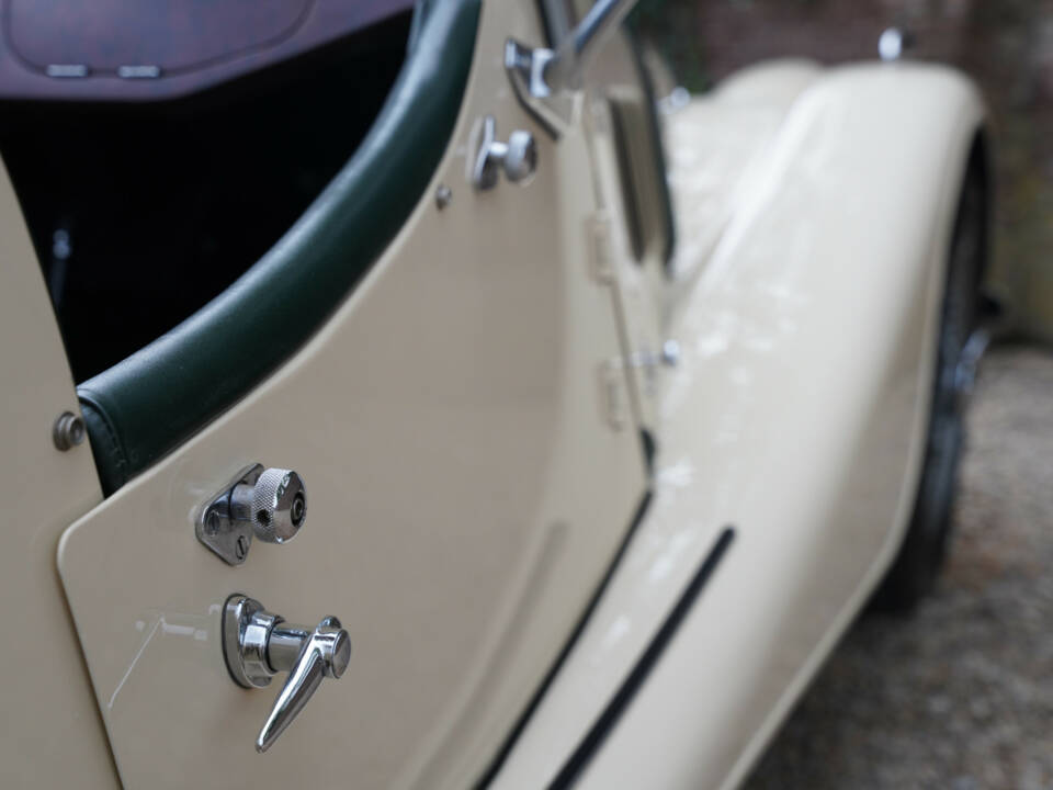 Image 18/50 of Morgan 4&#x2F;4 1800 (1994)