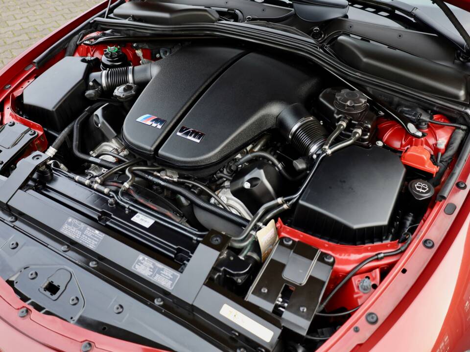 Bild 17/22 von BMW M6 (2005)