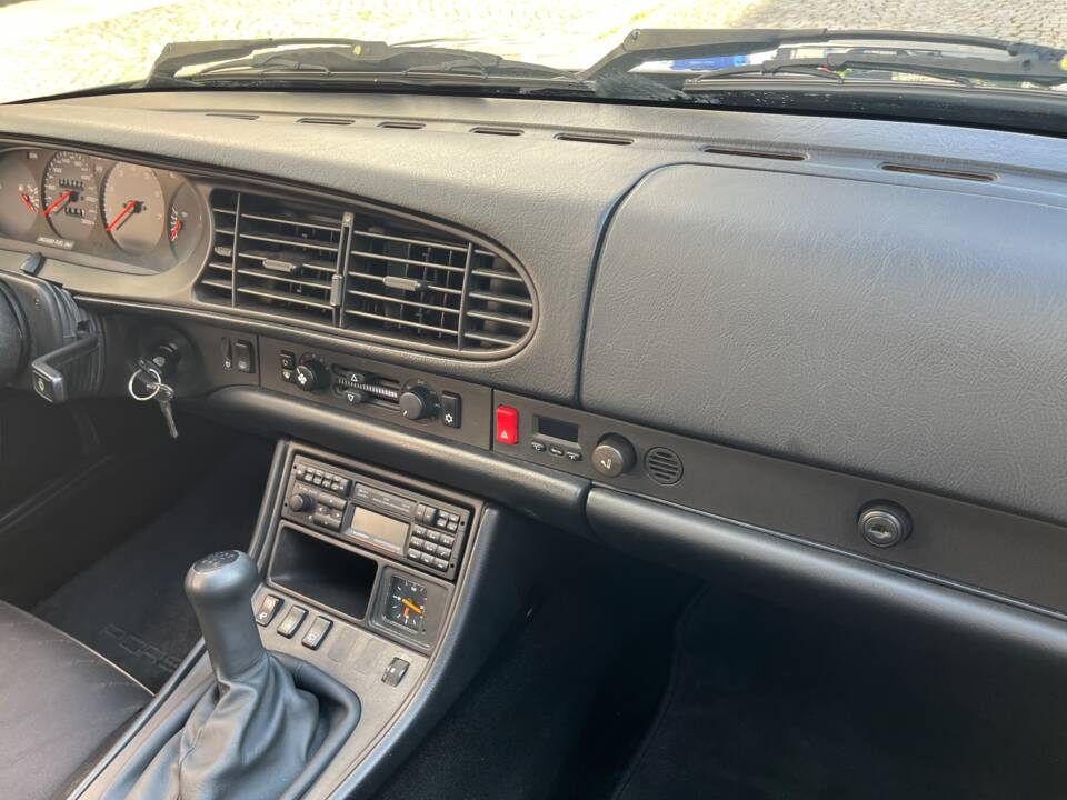 Image 43/73 de Porsche 968 (1992)