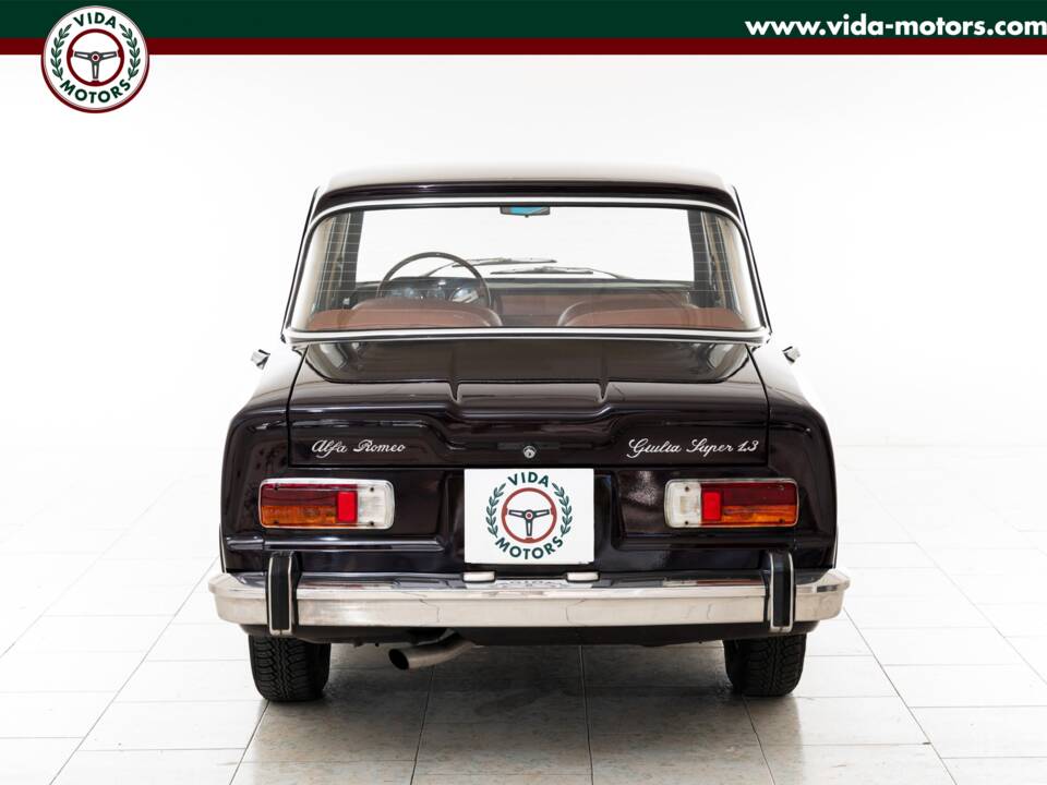 Image 3/15 of Alfa Romeo Giulia Super 1.3 (1972)