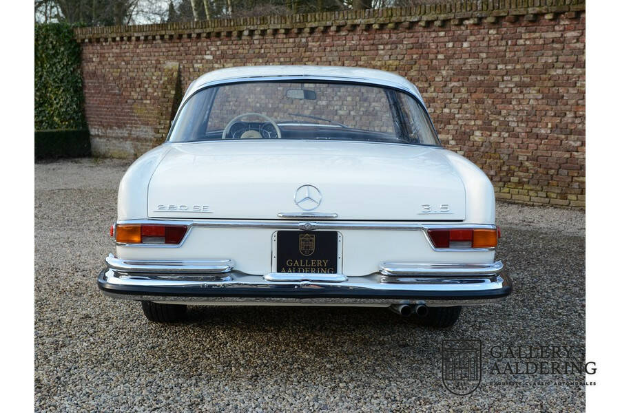 Image 36/50 of Mercedes-Benz 280 SE 3,5 (1971)