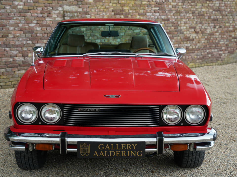 Image 5/50 of Jensen Interceptor MK III (1976)