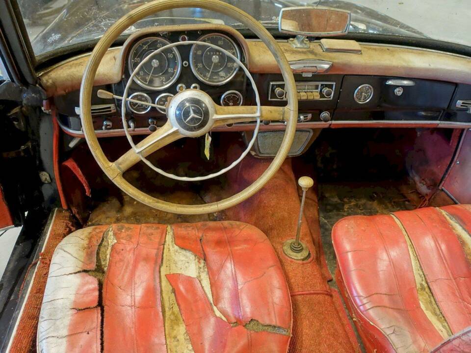 Image 14/36 of Mercedes-Benz 190 SL (1959)