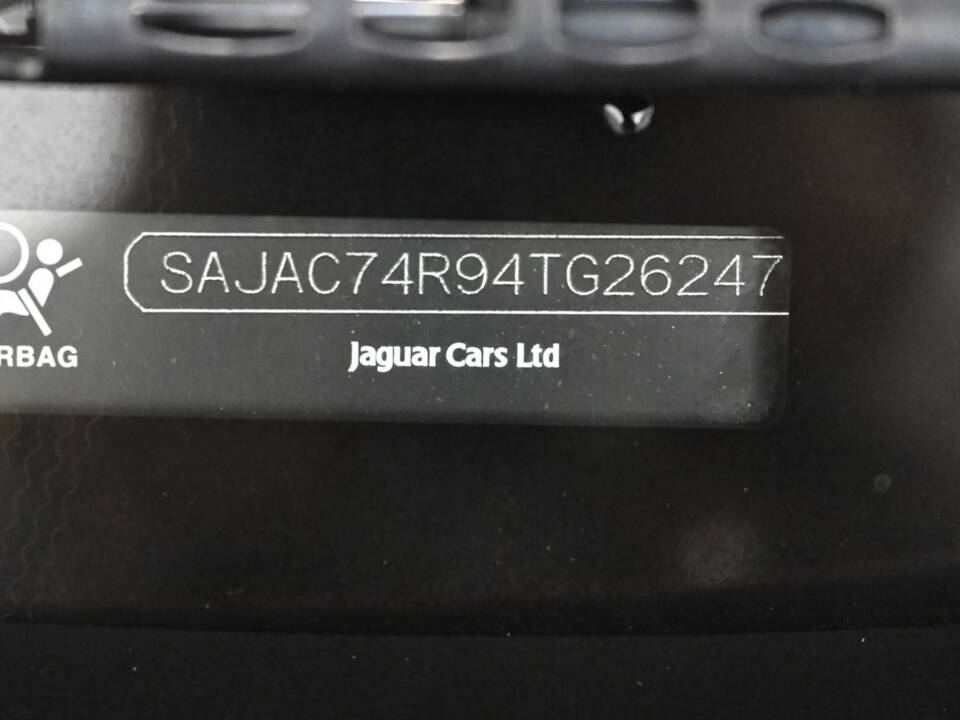 Imagen 46/50 de Jaguar XJR Super V8 (2004)