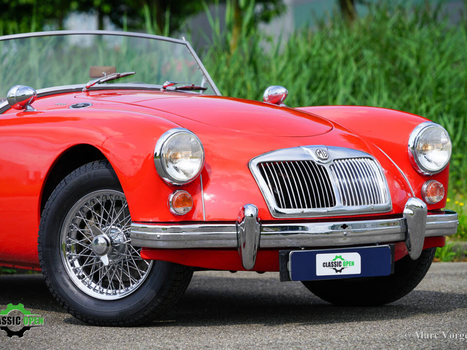 Image 21/43 of MG MGA 1600 (1960)