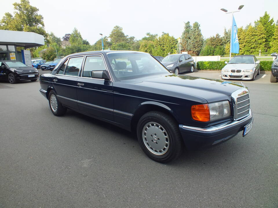 Image 7/14 of Mercedes-Benz 420 SEL (1989)