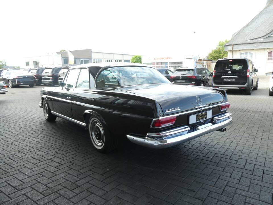 Image 6/21 of Mercedes-Benz 280 SE (1969)