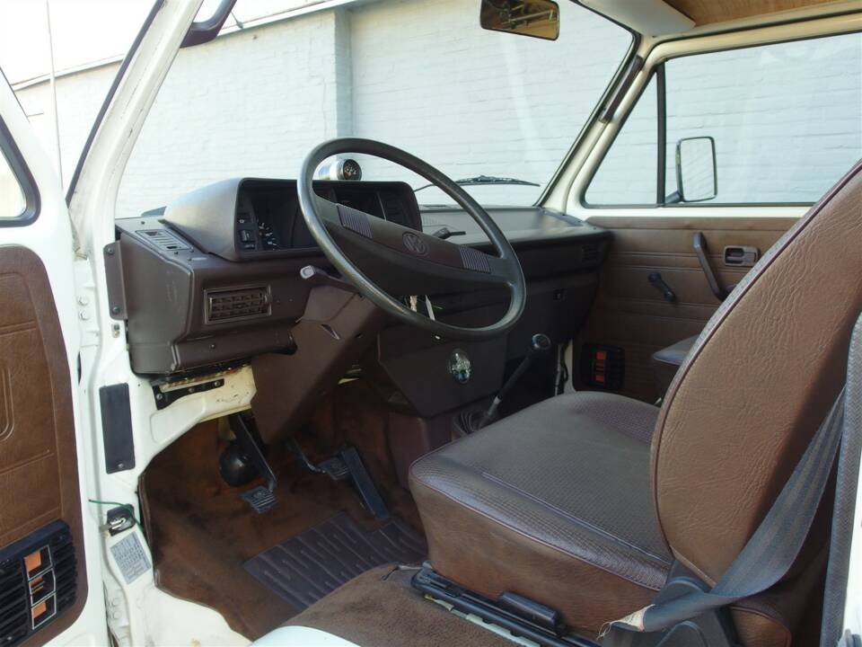 Bild 40/97 von Volkswagen T3 Westfalia 1.9 (1983)