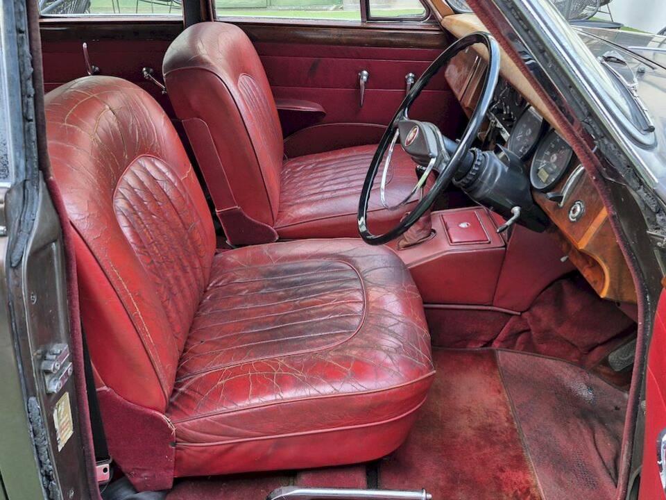 Bild 40/76 von Jaguar Mk II 2.4 (1963)