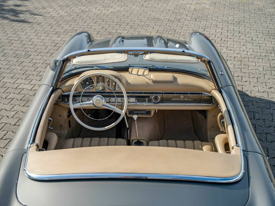 Afbeelding 27/38 van Mercedes-Benz 300 SL Roadster (1961)