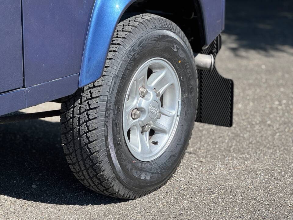 Bild 7/55 von Land Rover Defender 90 Heritage (2006)