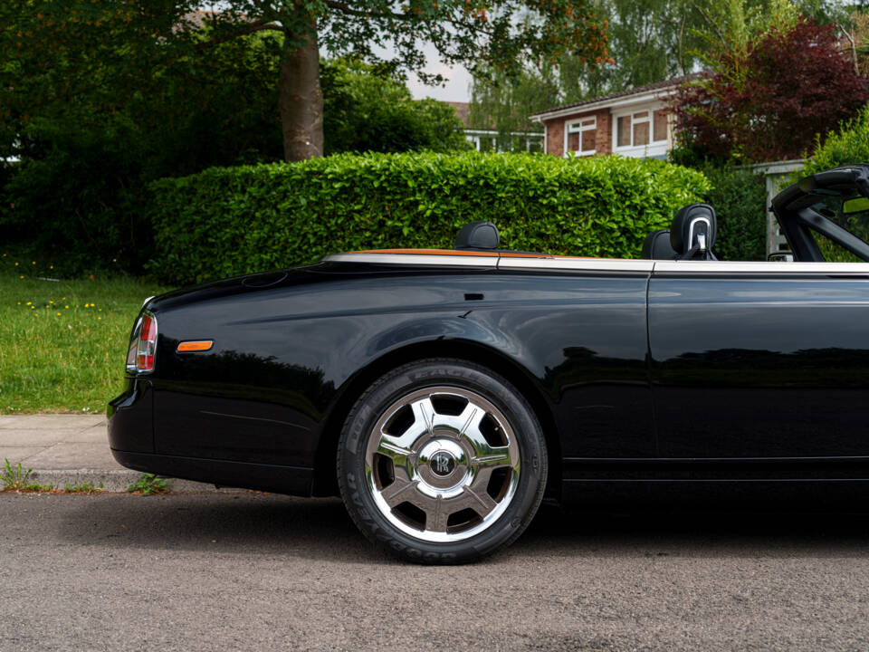 Immagine 16/29 di Rolls-Royce Phantom DHC (2008)