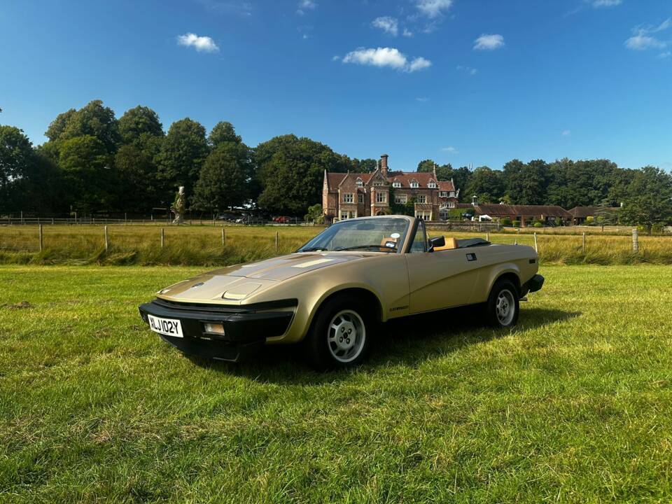Image 2/50 de Triumph TR 7 Europa (1982)