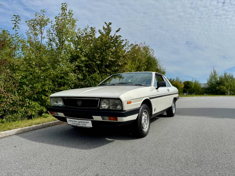 Immagine 8/33 di Lancia Gamma Coupe 2000 (1978)