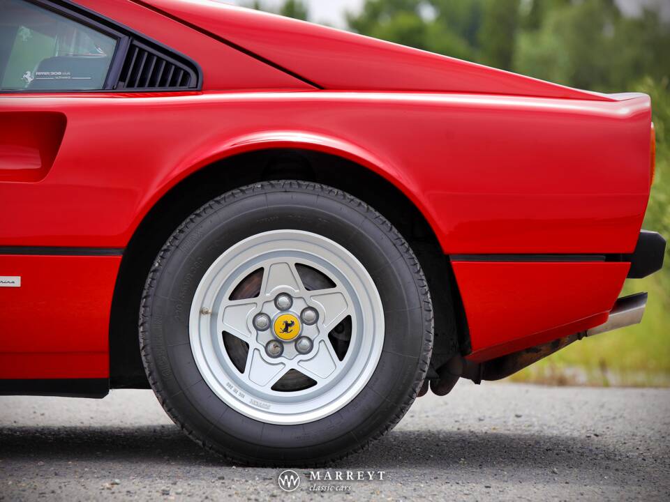 Bild 24/55 von Ferrari 308 GTBi (1981)