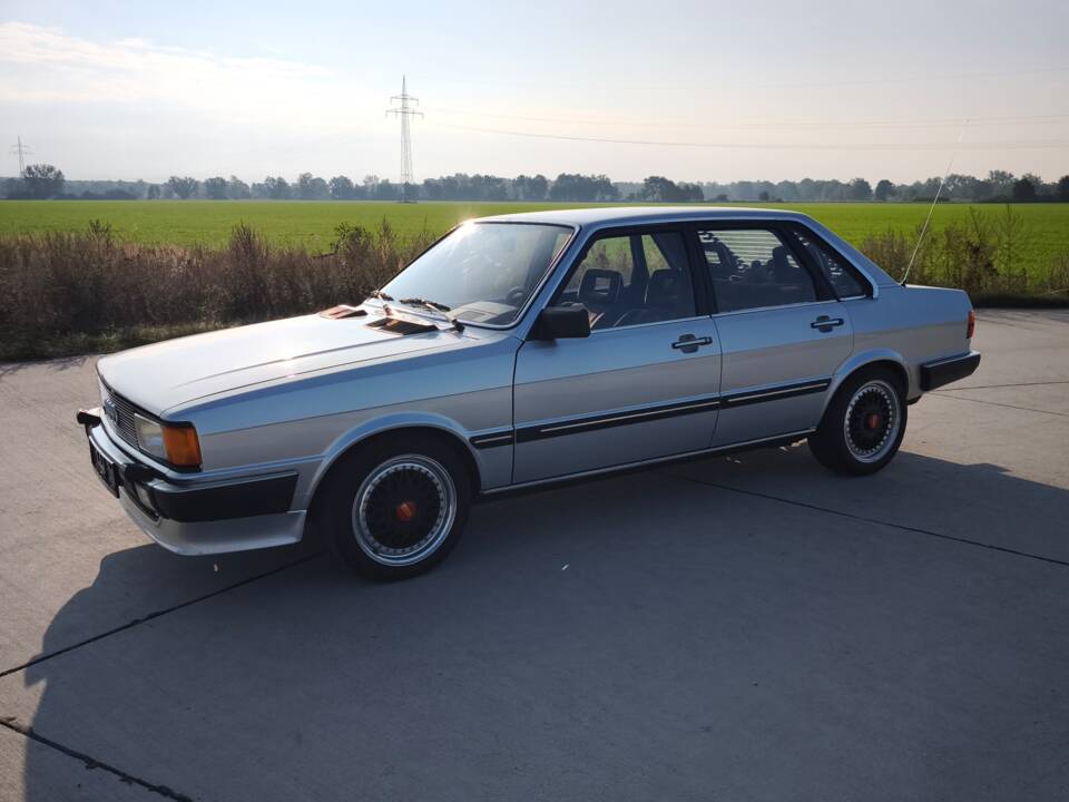 Image 31/94 de Audi 80 CD 5S (1982)