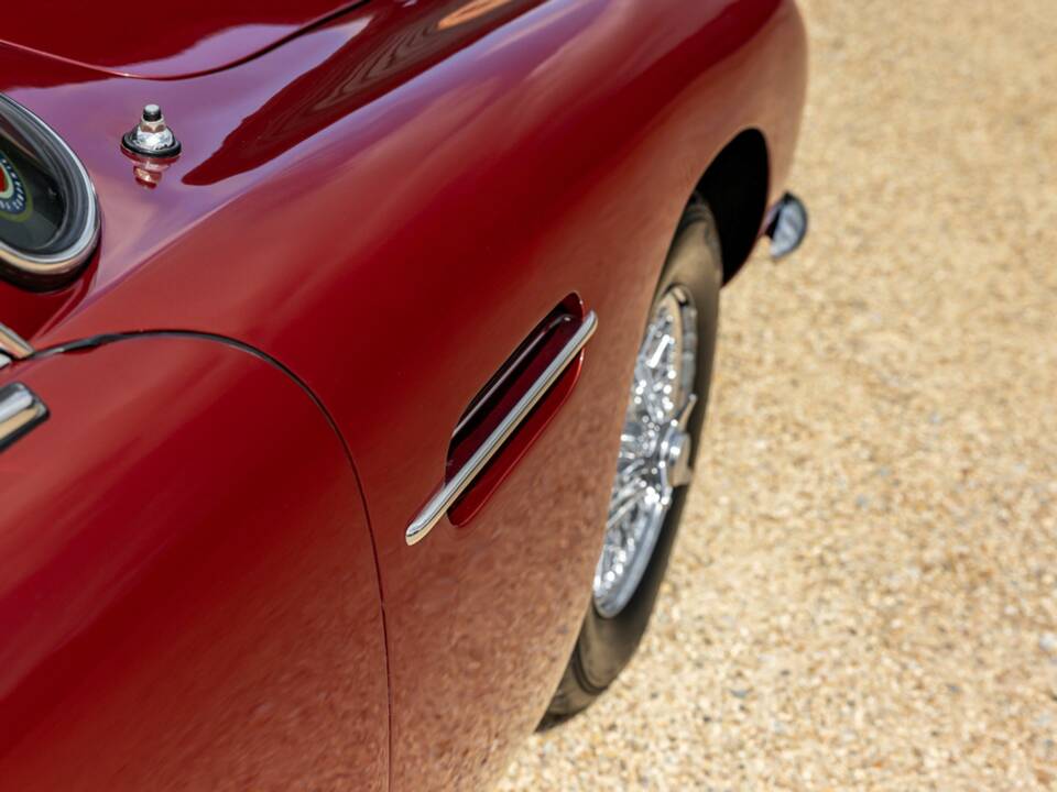 Bild 18/50 von Aston Martin DB 6 Vantage (1969)
